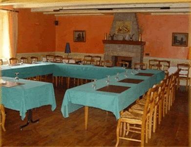 Logis Hotel De La Tour Masseret Екстер'єр фото