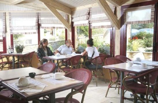 Logis Hotel De La Tour Masseret Екстер'єр фото