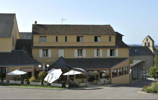 Logis Hotel De La Tour Masseret Екстер'єр фото